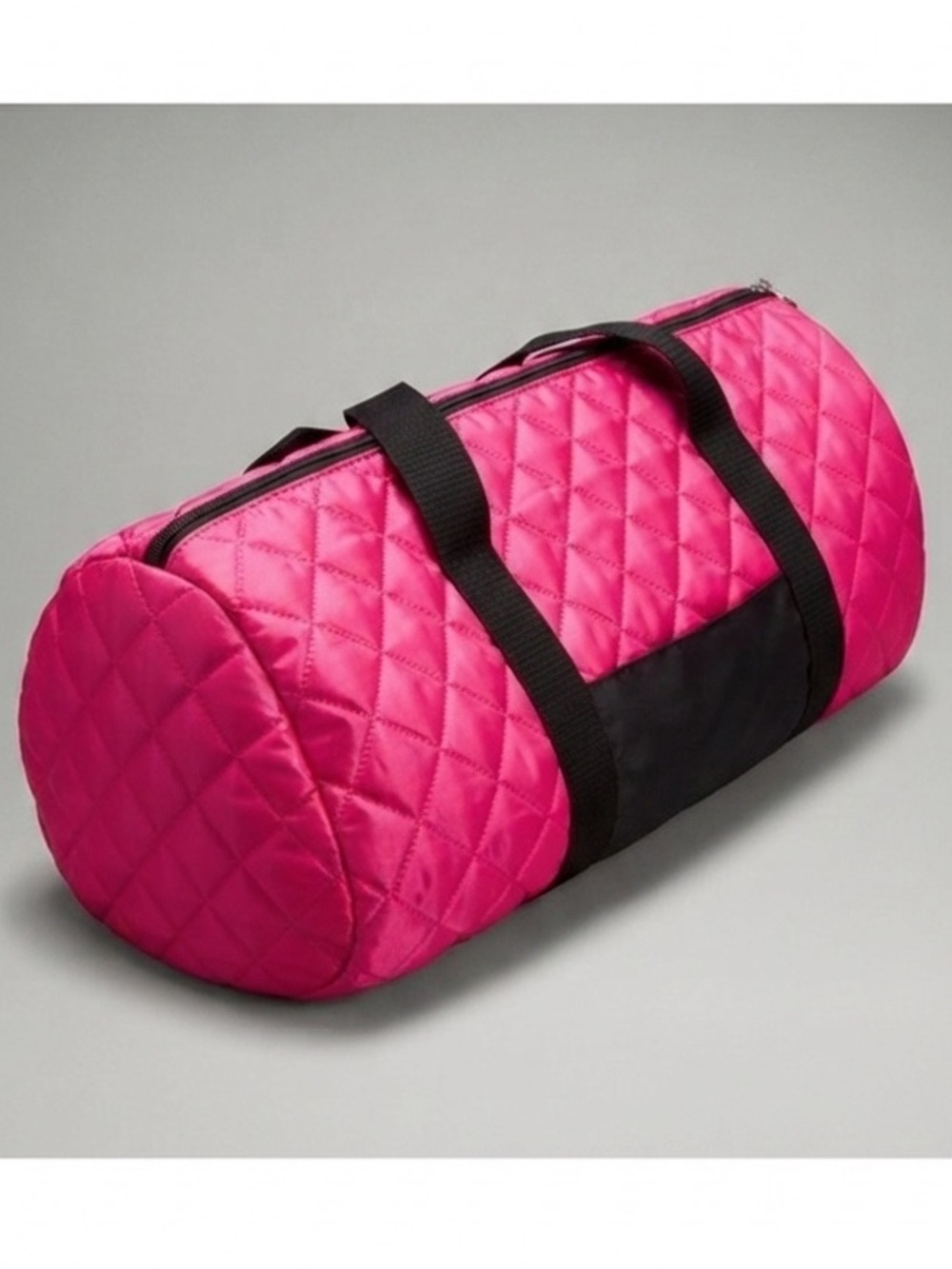 416 Amazon essentials Quilted duffle bag pink